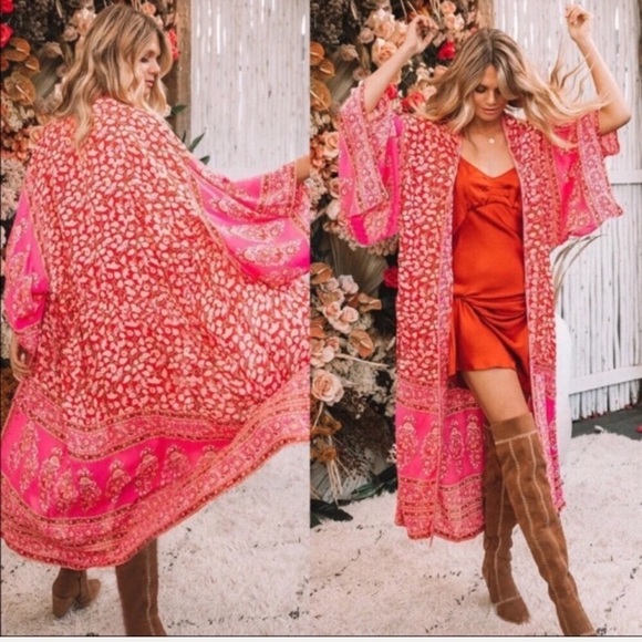 5⭐️Fave 🌺Pink Floral Kimono Duster🌺 - Picture 2 of 8